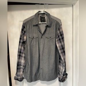 Guess Button Down in Men’s Medium